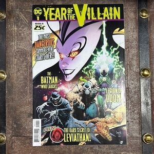 DC Comics Year of the Villain #1 Lenticular Cover